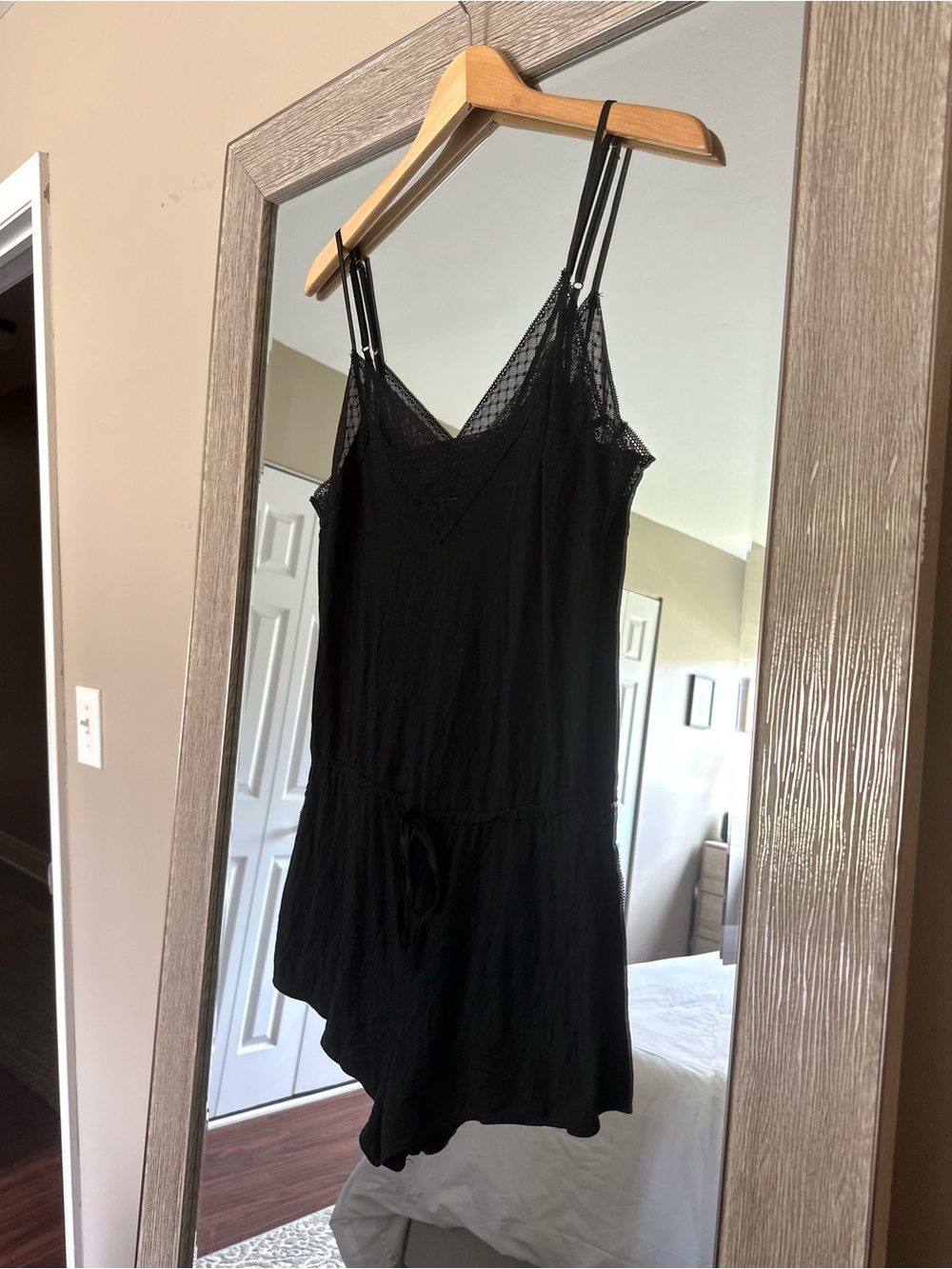 Victoria’s Secret Black Lace Trim Sleeveless Lounge Romper Size Small